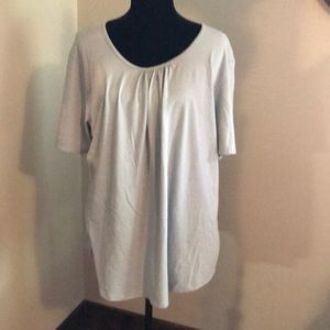 Short sleeve tee shirt